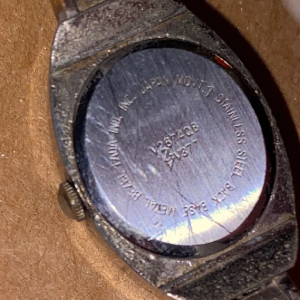 Vintage Gloria Vanderbilt Watch - needs battery
